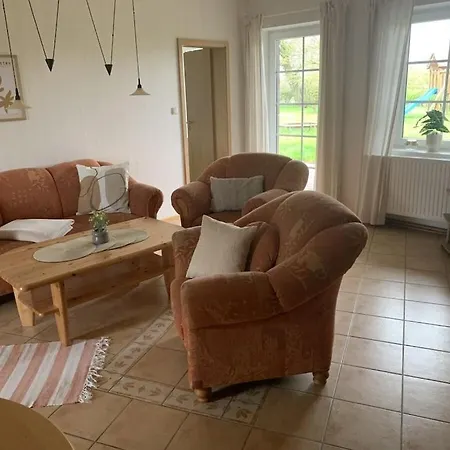 Semesterbostad With 2 Bedrooms *